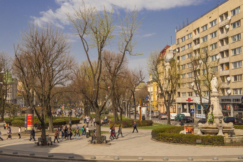 Guest House Adam Mickiewicz Lviv Exterior photo